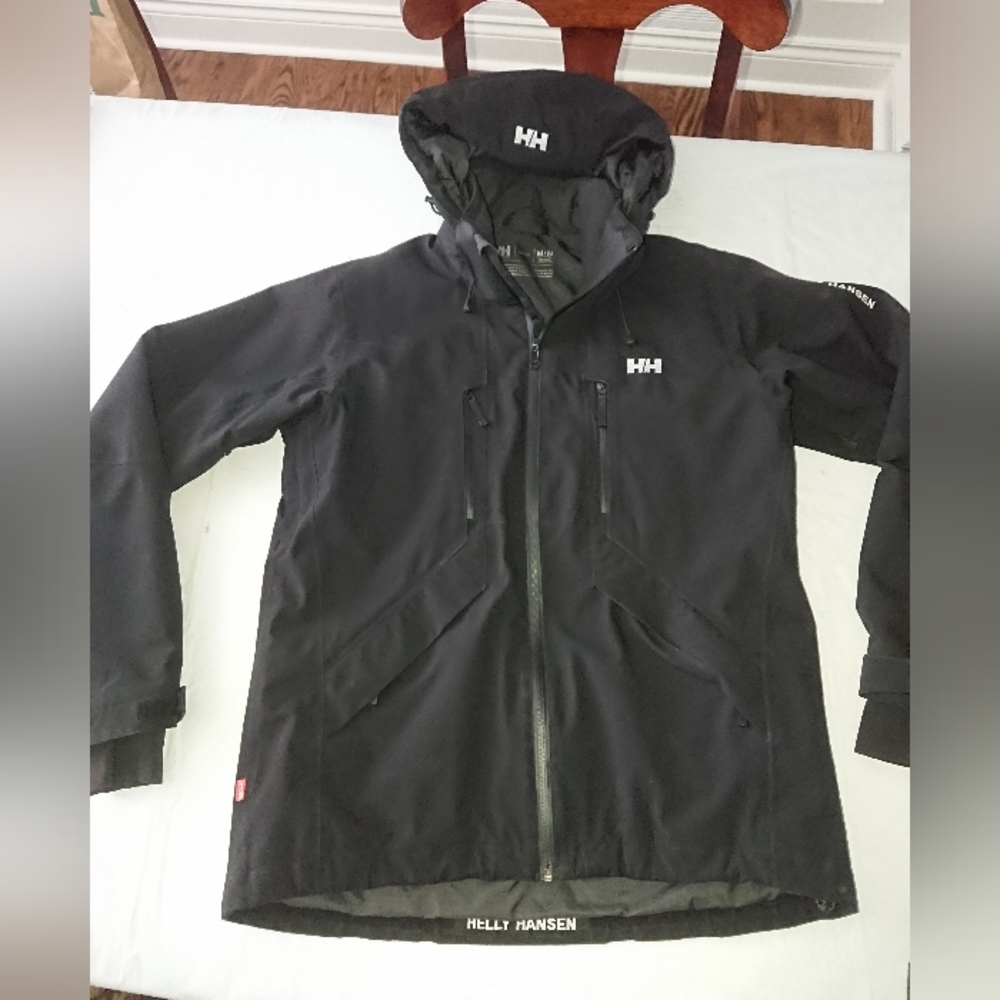 Helly Hansen winter ski jacket mens medium